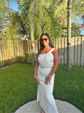 White One-Shoulder Maxi Skirt Dress